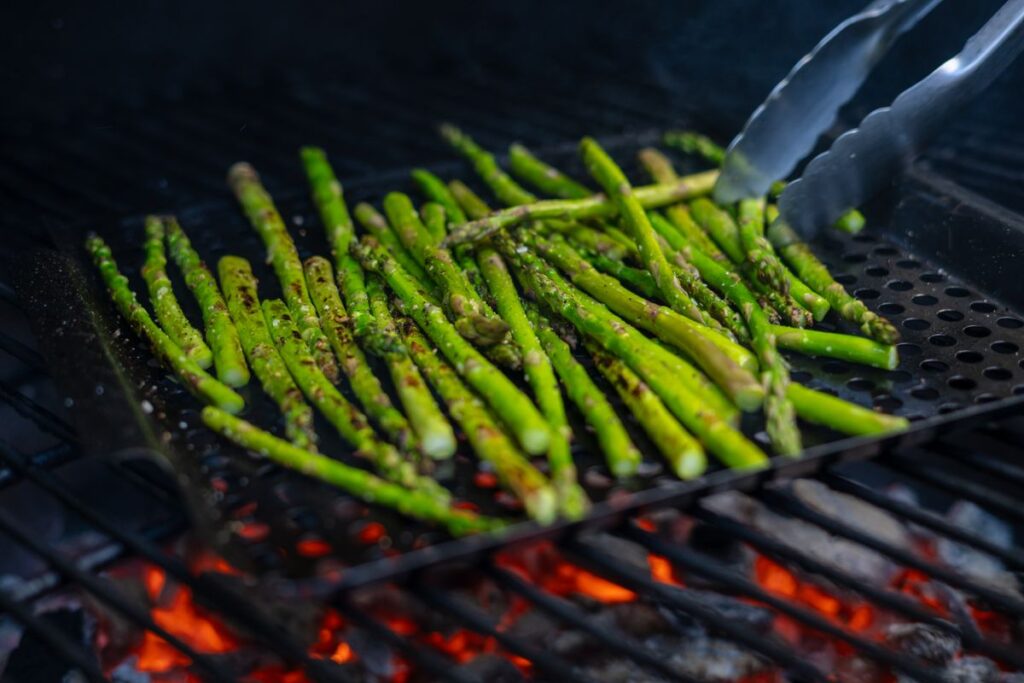 Cuisson des asperges blanches : méthodes, astuces et conseils pour une préparation parfaite