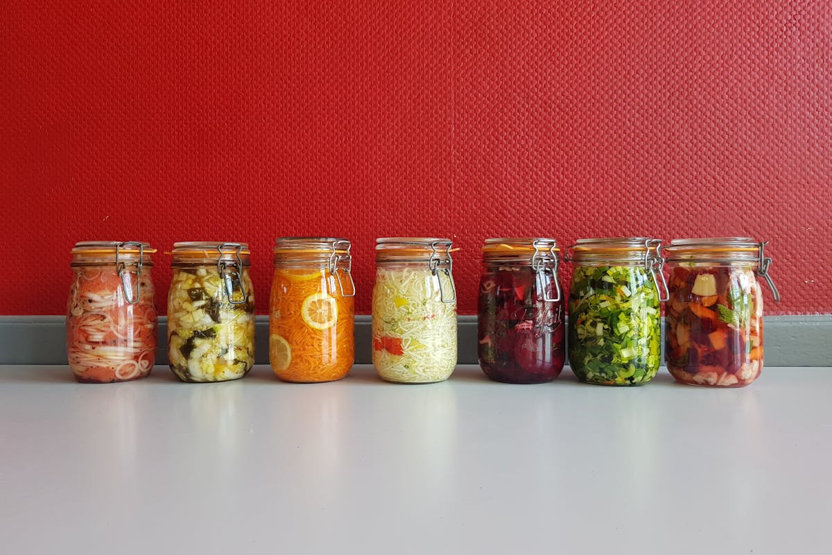 Légumes lacto-fermentés : bienfaits, préparation et conseils pratiques