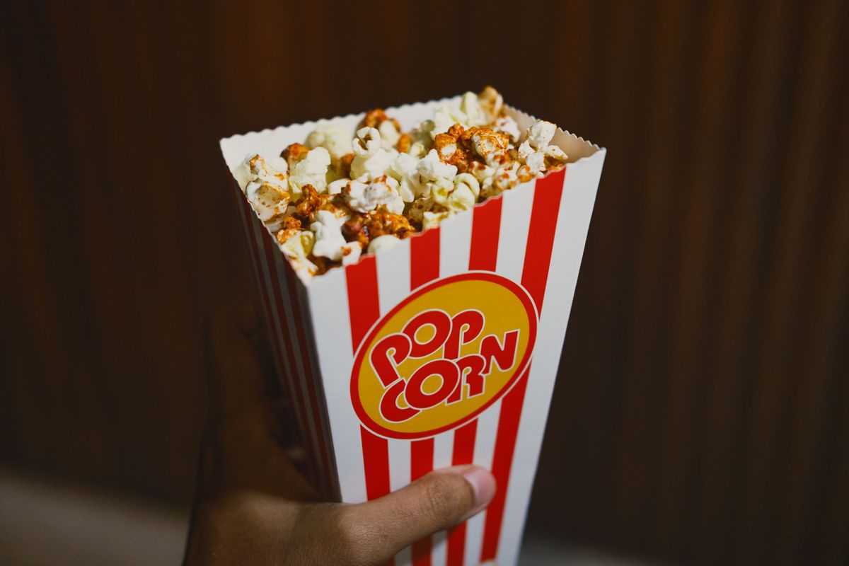 Pop corn calories cinéma : ce que vous consommez vraiment devant le film