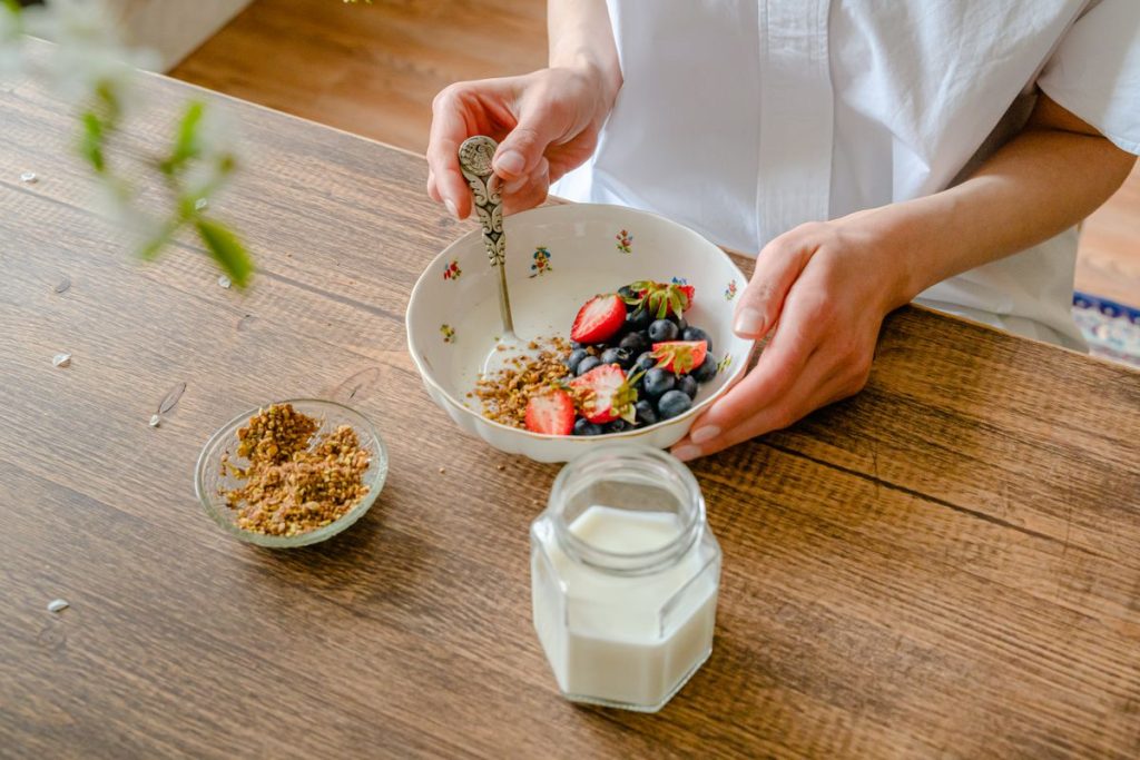 Kéfir de lait vs kéfir de fruits : bienfaits comparés