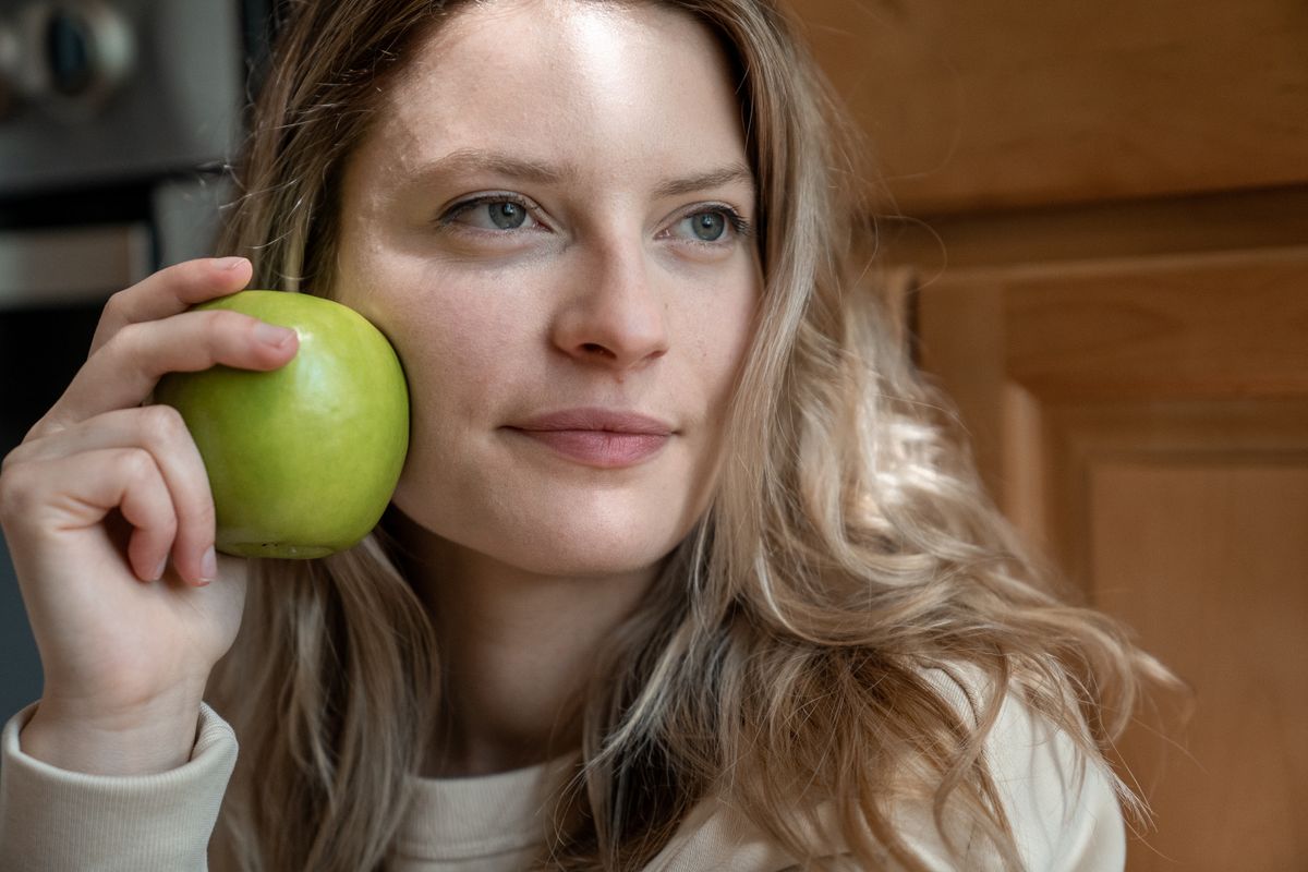 Peau : les aliments qui l’abîment et ceux qui la subliment